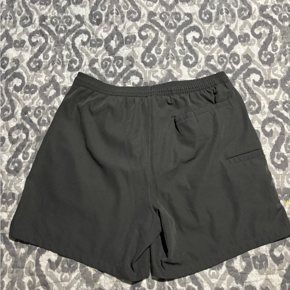 Huk Gray Swim Shorts with blue drawstring size medium - Picture 4 of 7